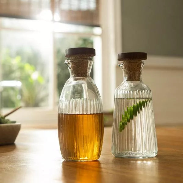 Ellementry Eva oil & vinegar glass bottle For Kitchen/Gifting Purpose(GSTEA2727) - 1 Pc 6 cm x 6 cm x 13 cm (LxWxH)