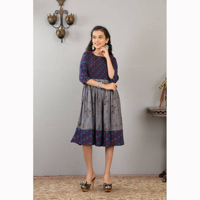 Vidarsha Mom And Daughter Combo Set Kurti - 2397 - FromIndia.com