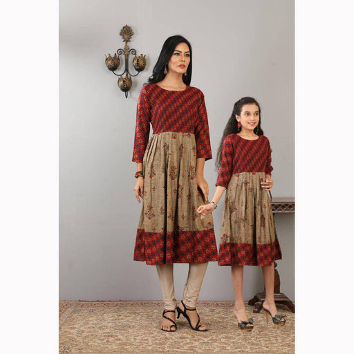 Vidarsha Mom And Daughter Combo Set Kurti - 2397 - FromIndia.com